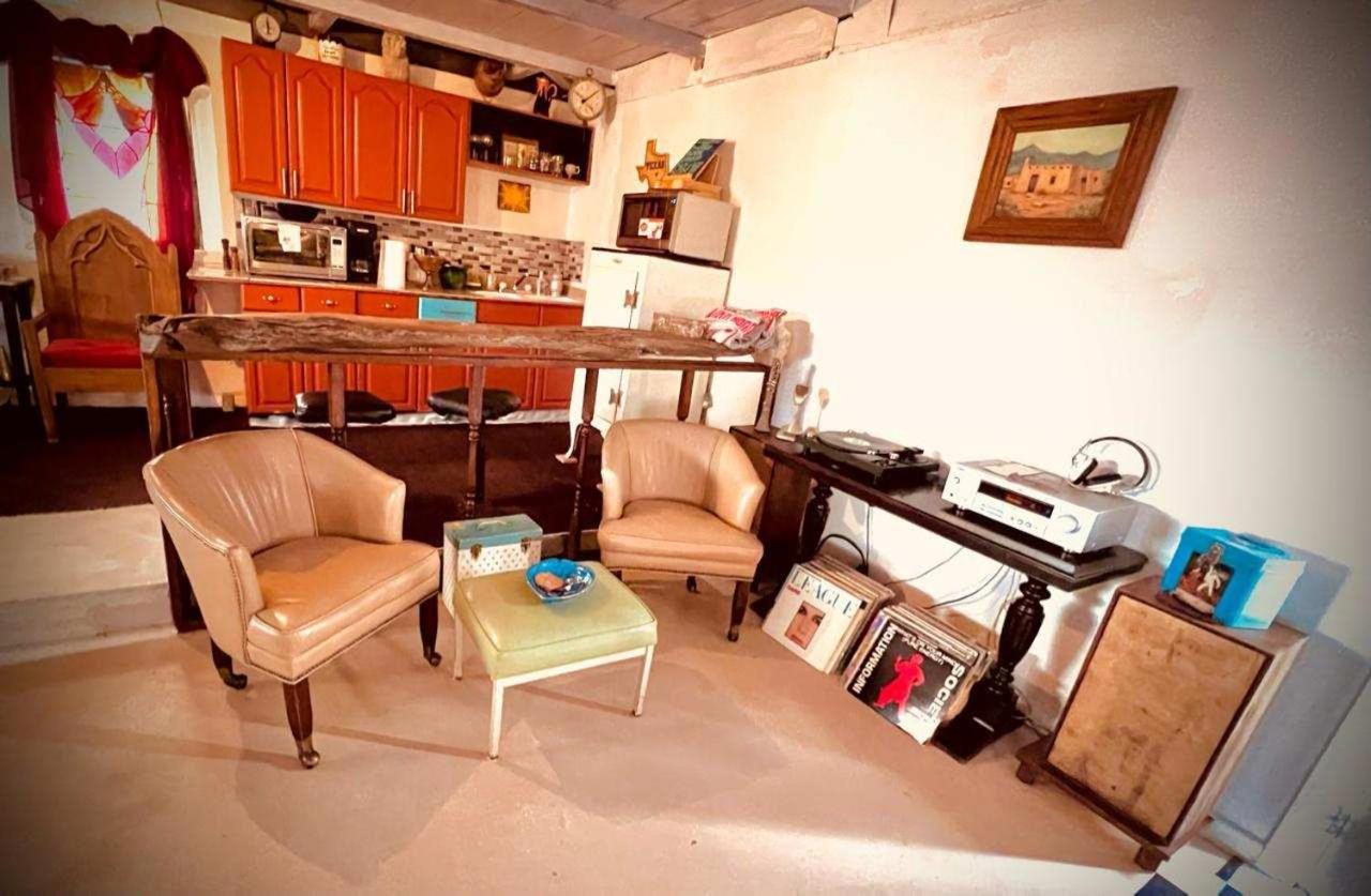 A Taste Of West Texas The Old Rock Shop Villa แวนฮอร์น ภายนอก รูปภาพ